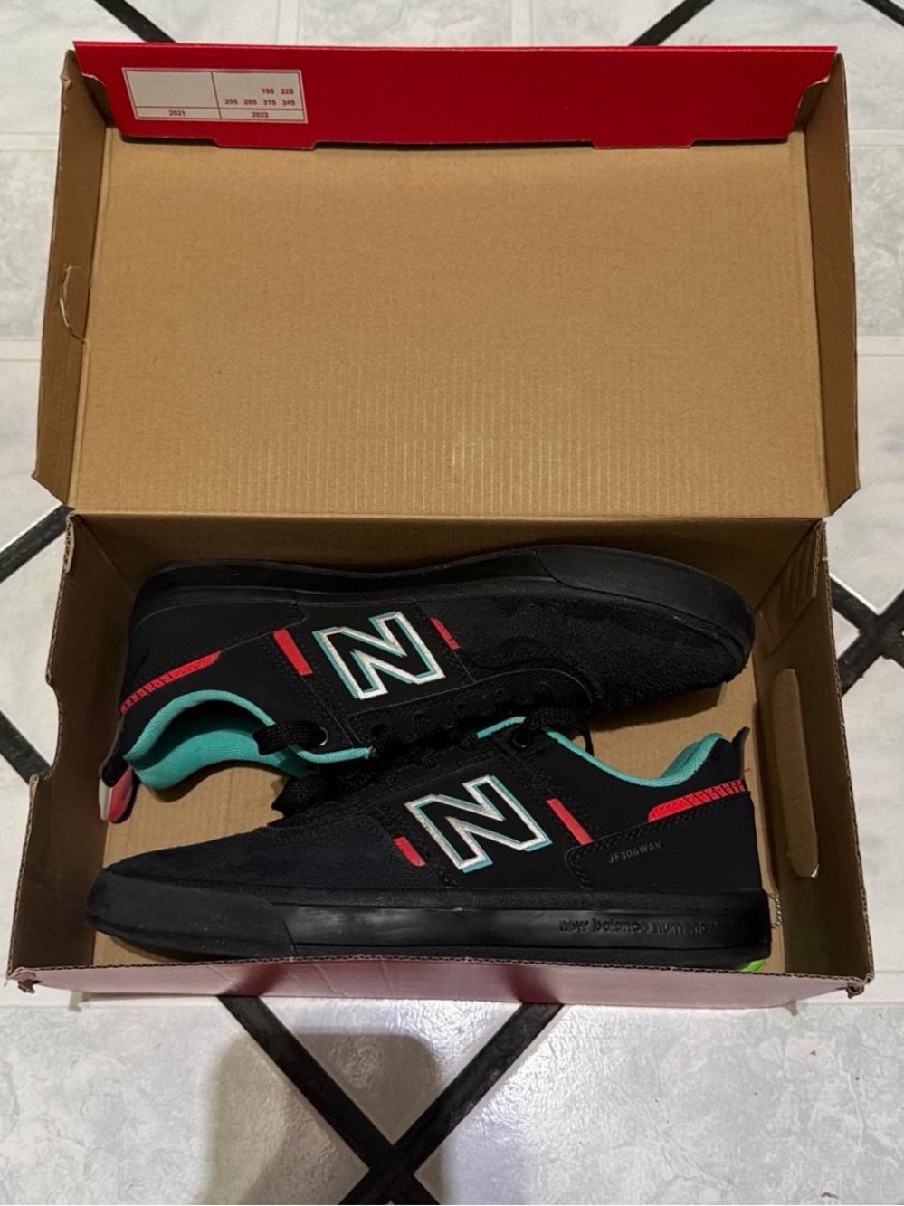 New Balance Men’s Black & Teal Skate Sneakers